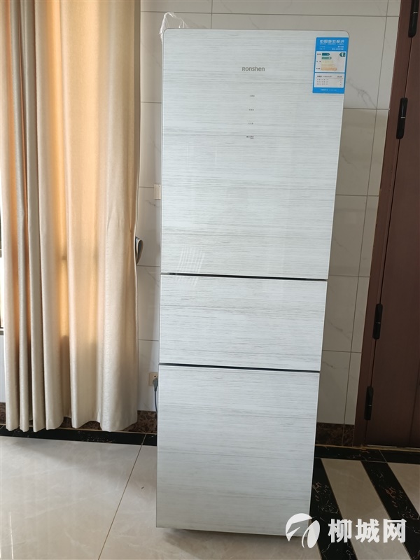 出售一台二手三门冰箱