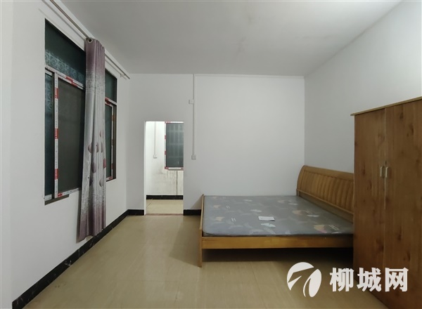 柳城县商贸城1房单间配套出租300块